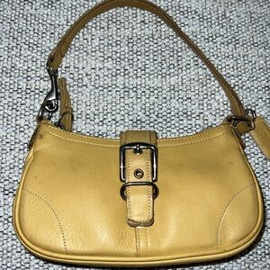 Vintage Coach Hamptons Leather Shoulder Buckle Bag Style# 7542